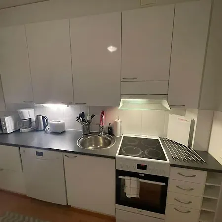 Kotimaailma - Avara Hyvaekuntoinen Kolmio Espoossa Huoneisto Kauniainen